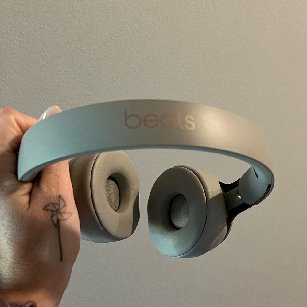 Solo Pro Beats headphones in rose gold